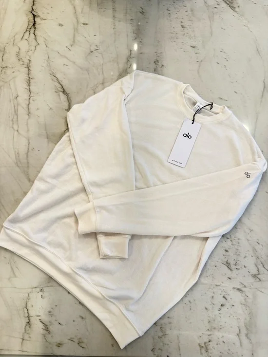 NWT ALO SoHo pullover size small - Picture 2 of 3